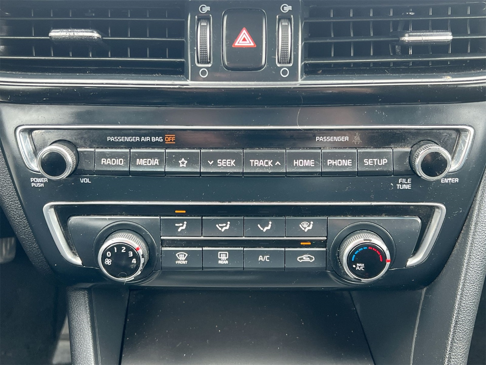 Thumbnail: 2019 Kia Optima - 28