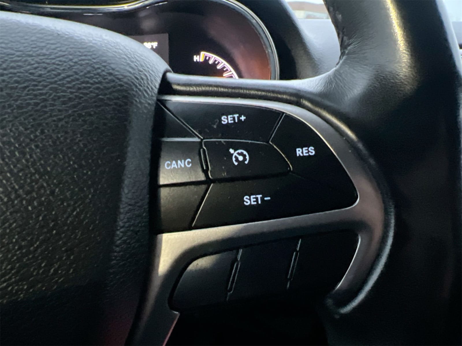 Thumbnail: 2020 Jeep Grand Cherokee - 24