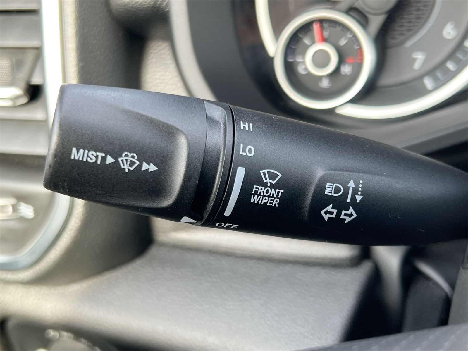 Thumbnail: 2025 RAM 1500 - 25