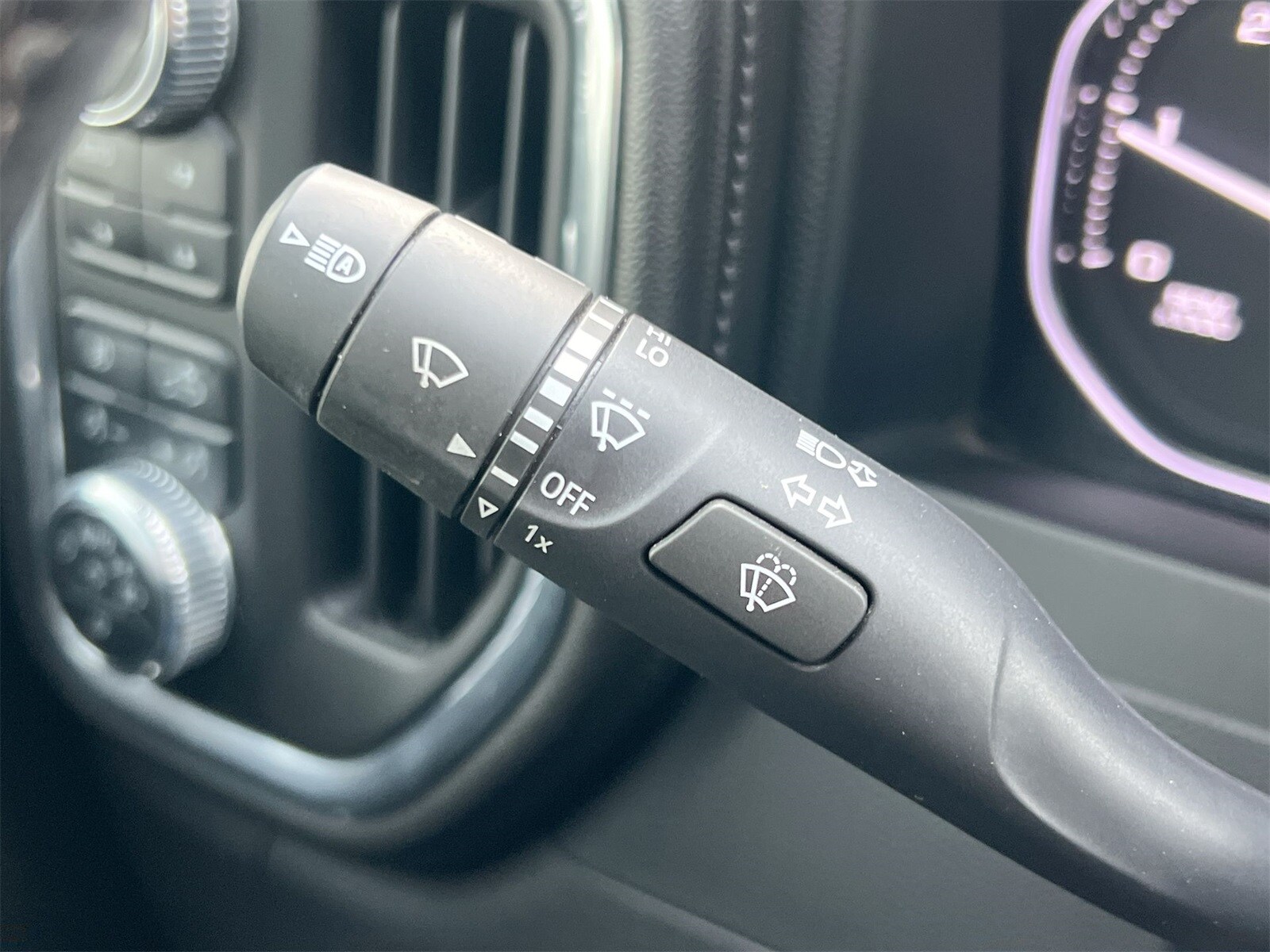 Thumbnail: 2022 GMC Sierra 2500 - 25