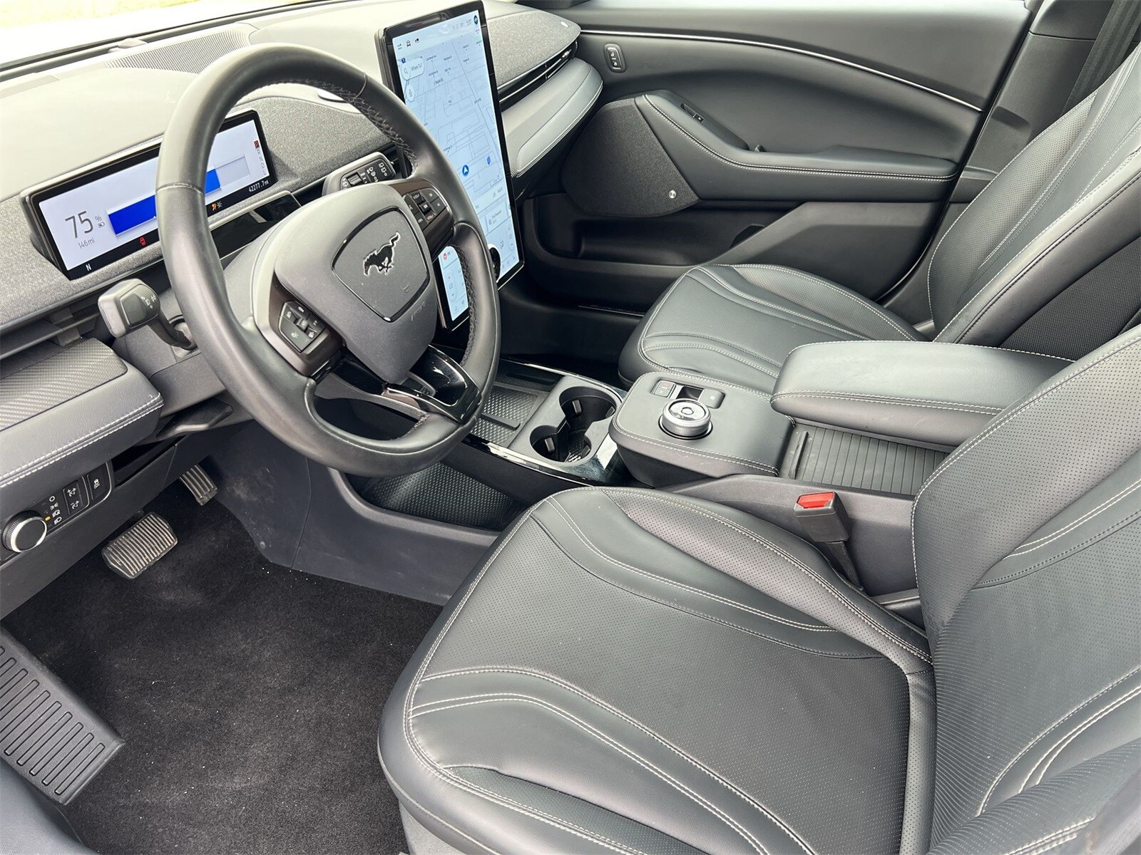 2022 Ford Mustang Mach-E Premium 10