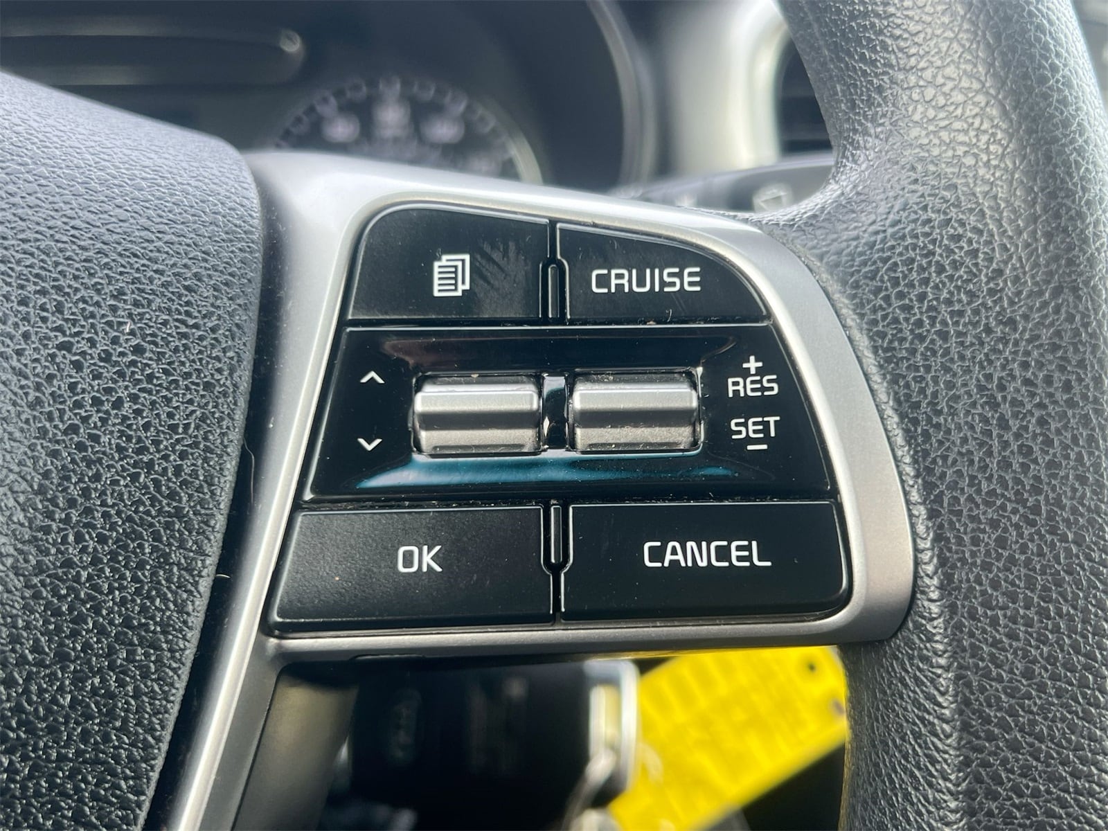 Thumbnail: 2020 Kia Sorento - 25