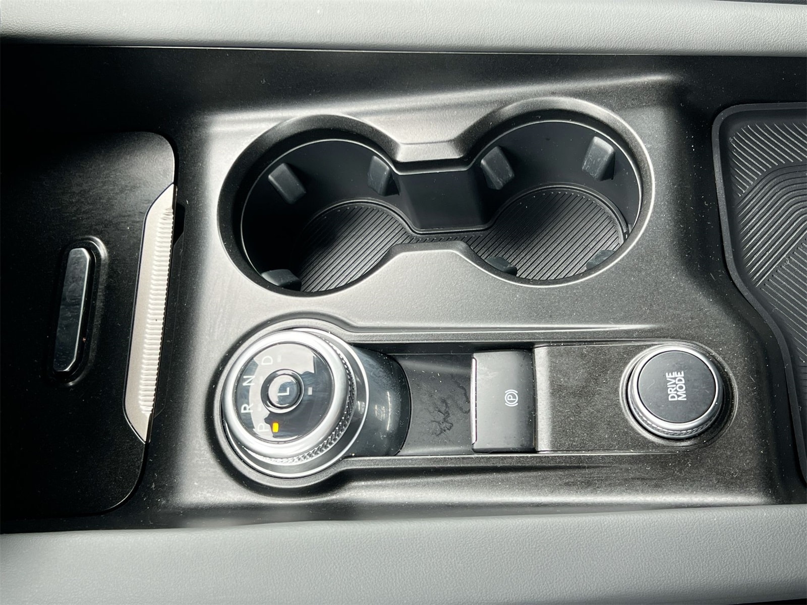 Thumbnail: 2025 Ford Explorer - 31