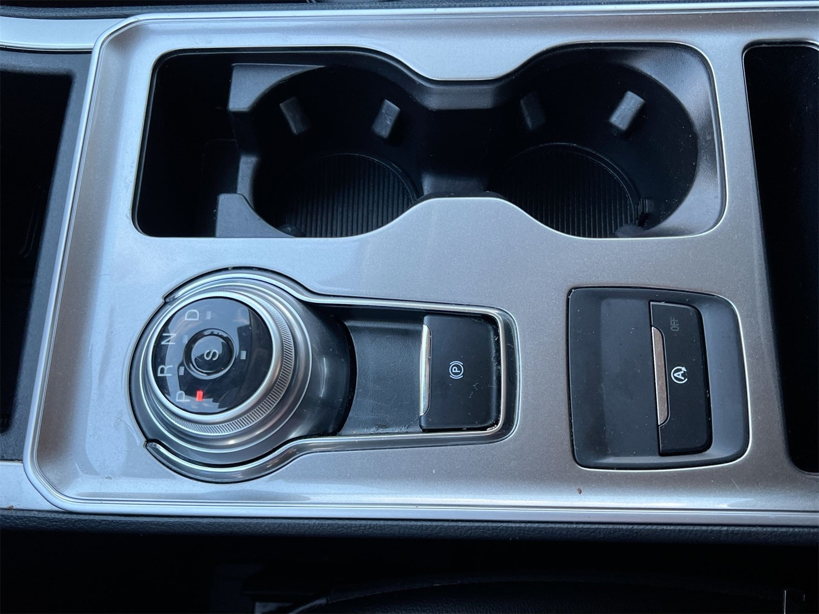 Thumbnail: 2023 Ford Edge - 31