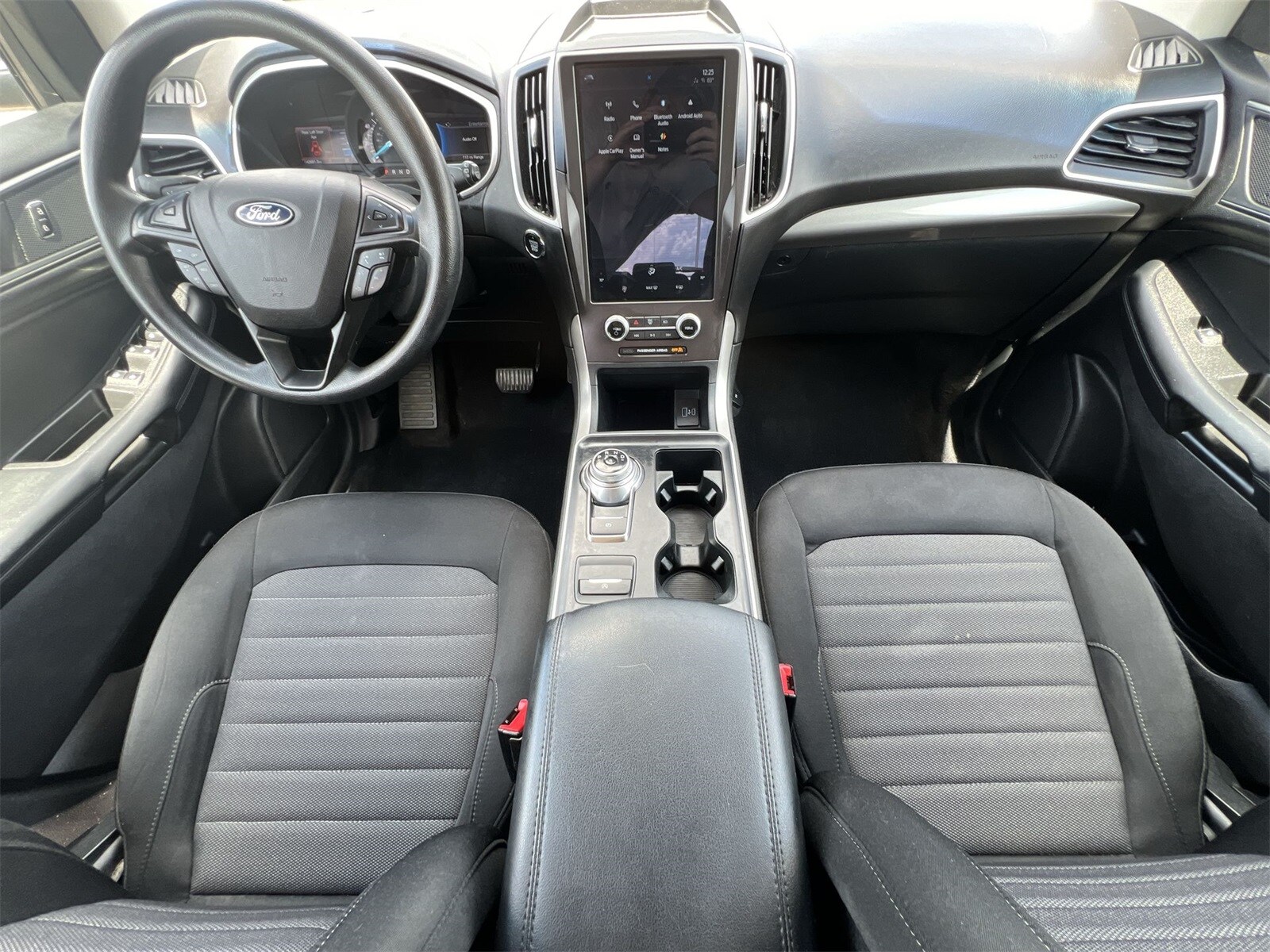 Thumbnail: 2021 Ford Edge - 16