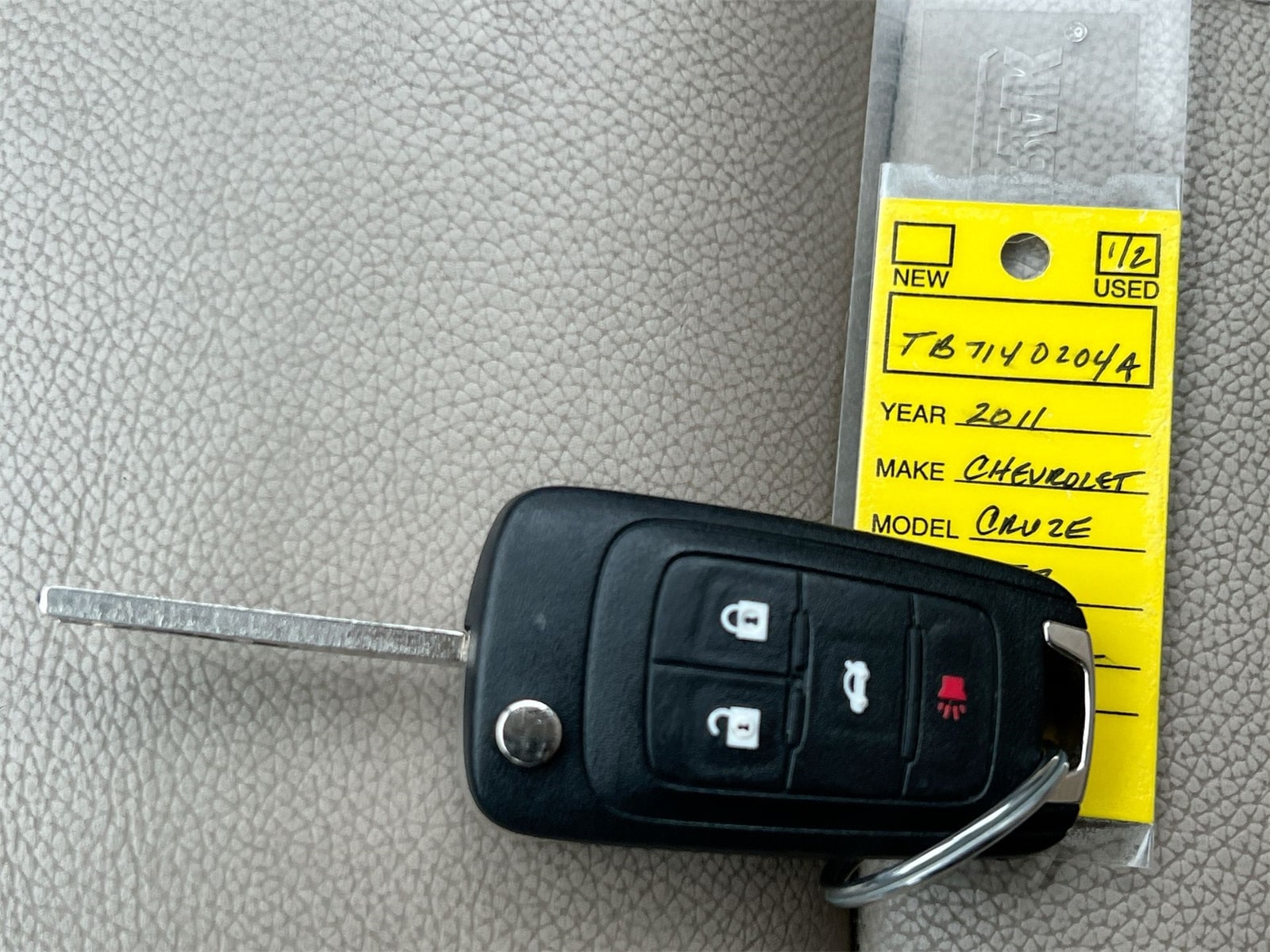 Thumbnail: 2011 Chevrolet Cruze - 34