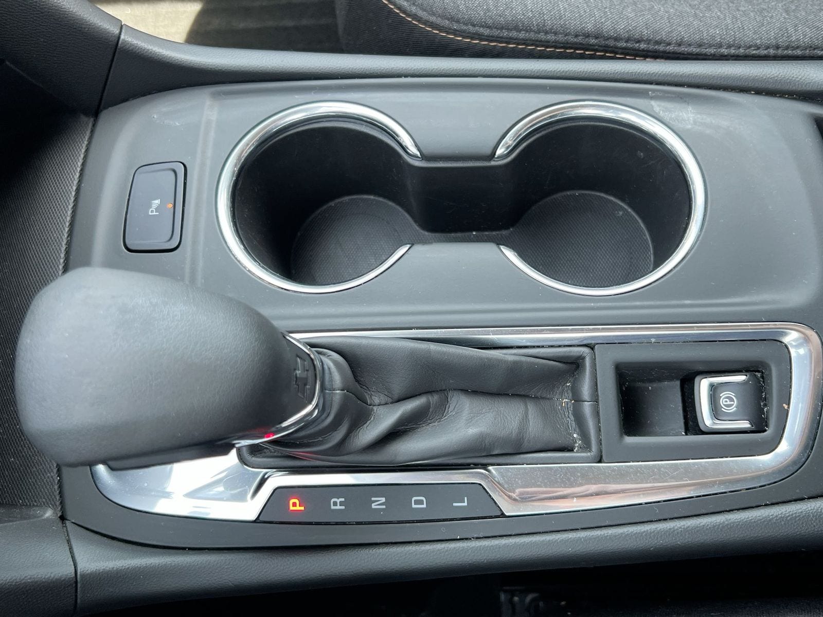 Thumbnail: 2022 Chevrolet Equinox - 32