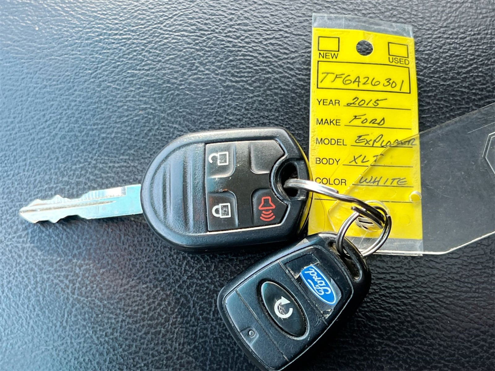 Thumbnail: 2015 Ford Explorer - 34