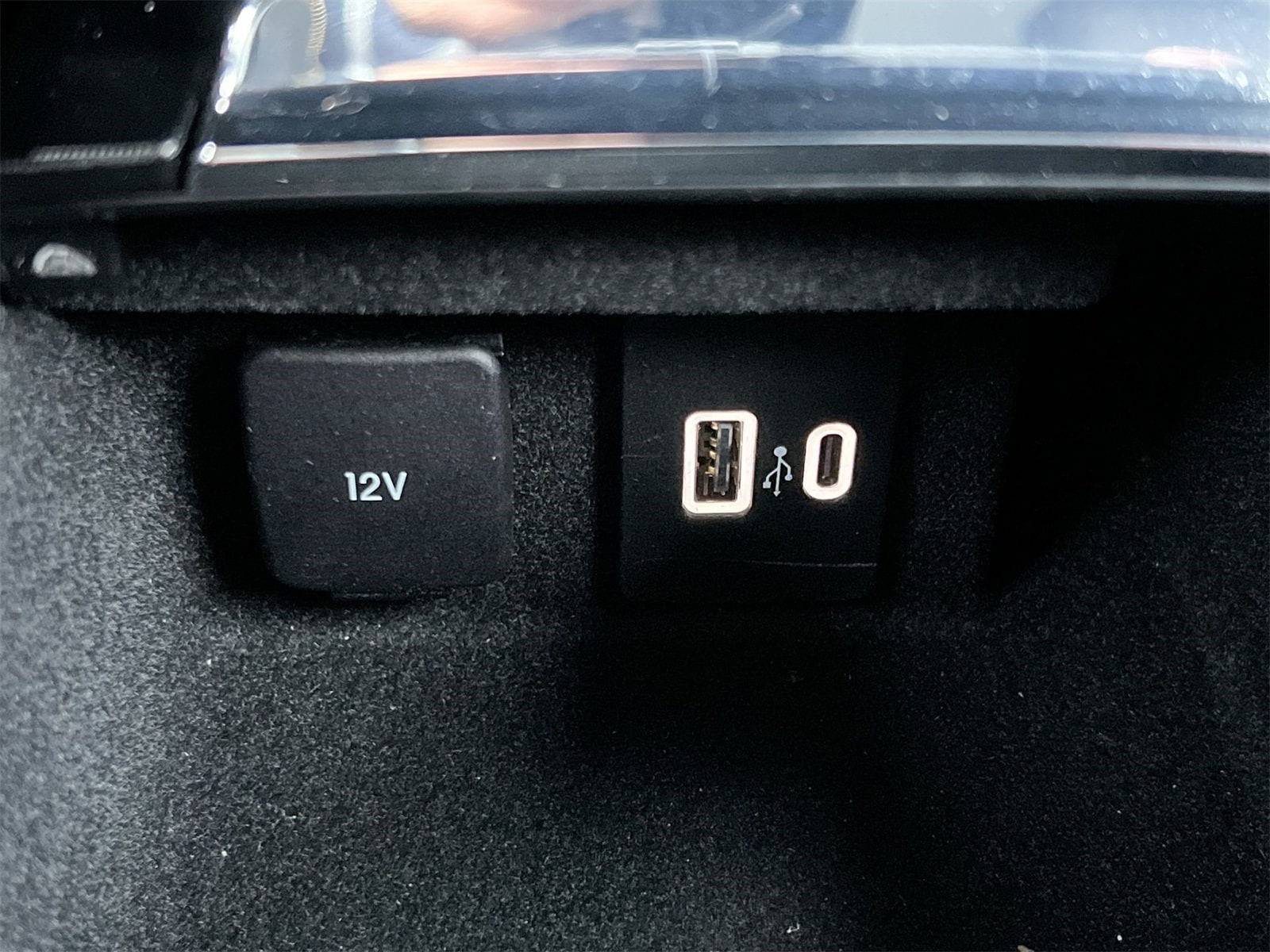 Thumbnail: 2022 Lincoln Corsair - 31