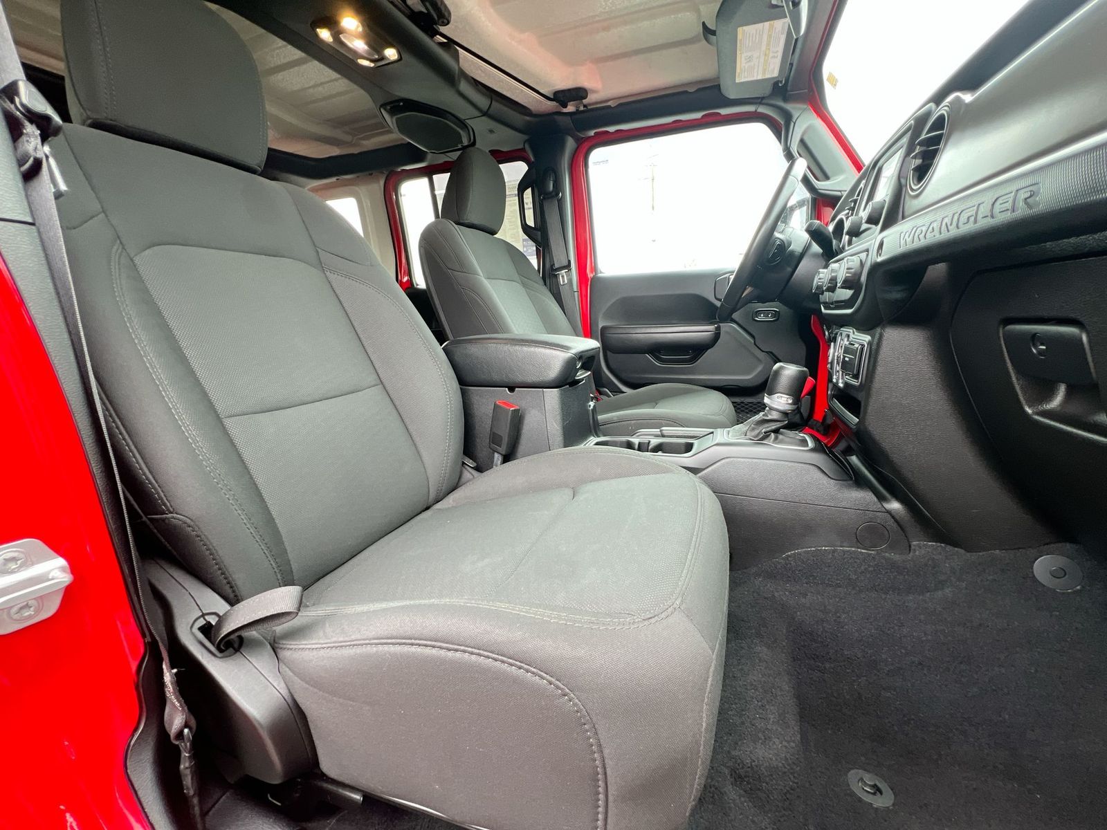 Thumbnail: 2020 Jeep Wrangler - 21