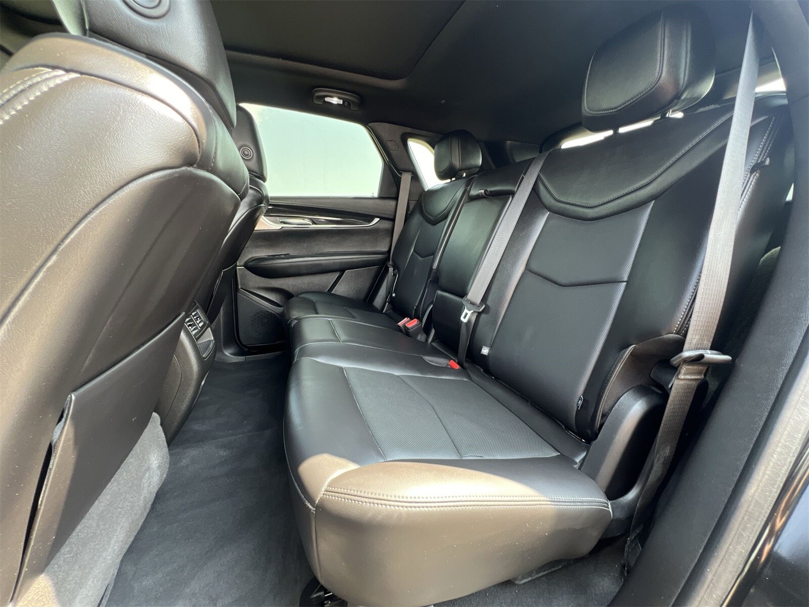 Thumbnail: 2023 Cadillac XT5 - 19