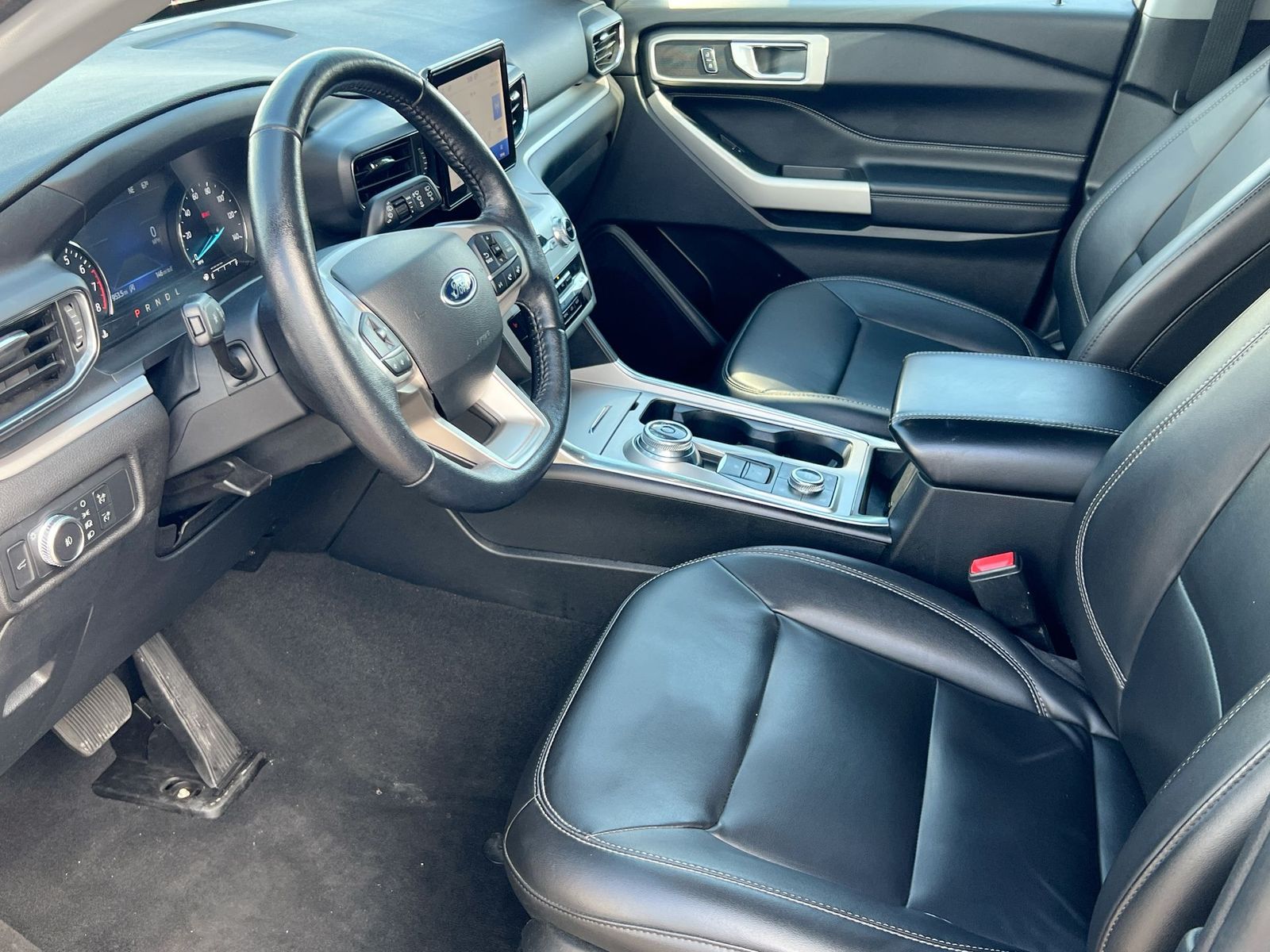 Thumbnail: 2022 Ford Explorer - 10