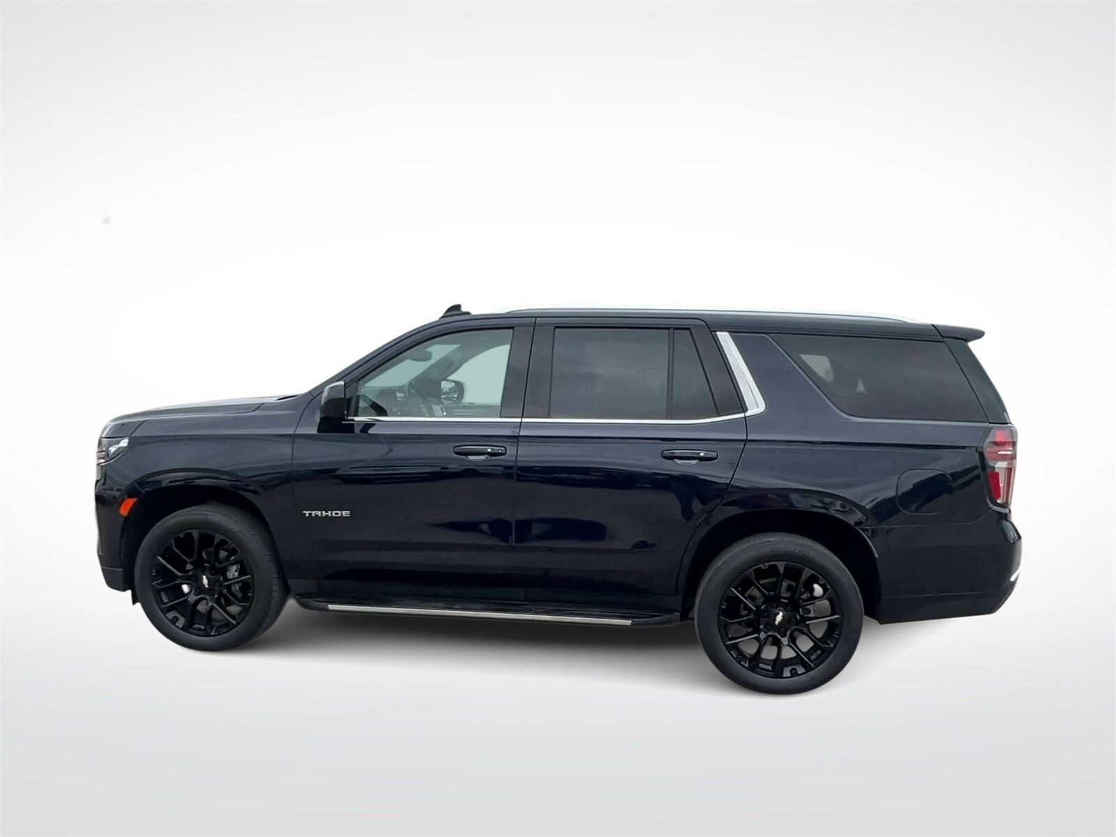 Thumbnail: 2022 Chevrolet Tahoe - 5