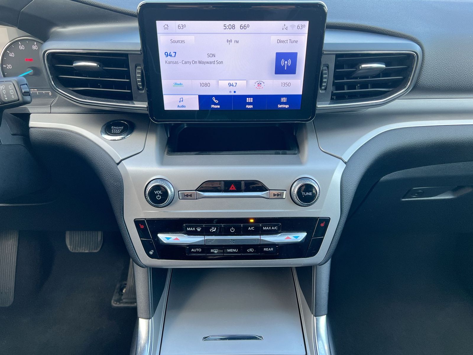 Thumbnail: 2022 Ford Explorer - 27