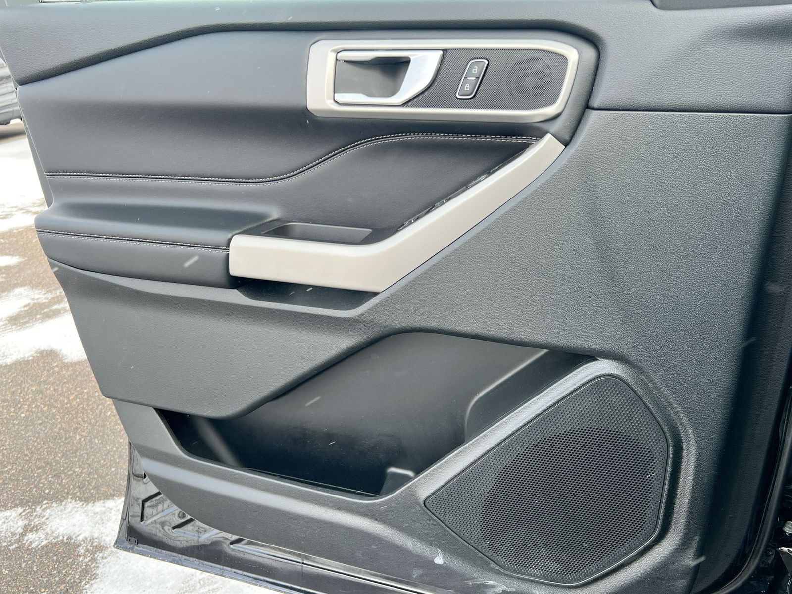 Thumbnail: 2023 Ford Explorer - 30