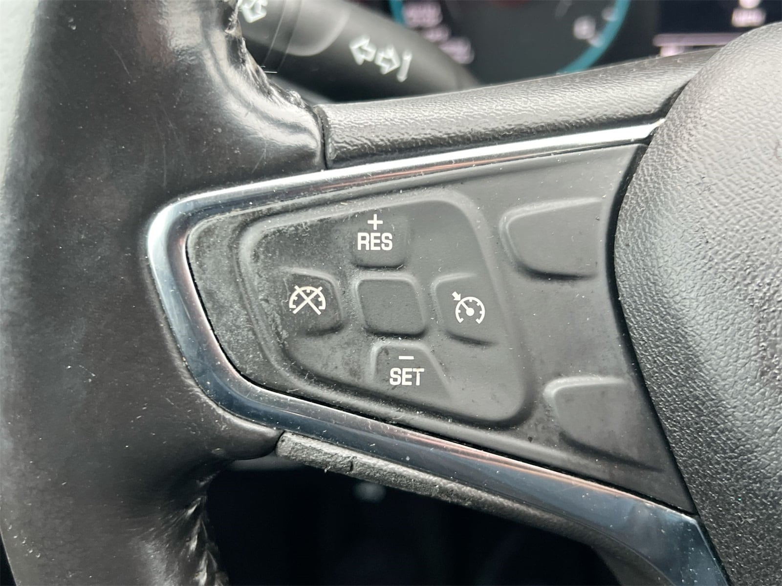 Thumbnail: 2018 Chevrolet Equinox - 23