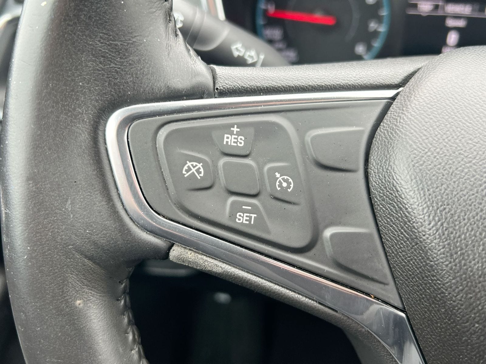 Thumbnail: 2018 Chevrolet Equinox - 23
