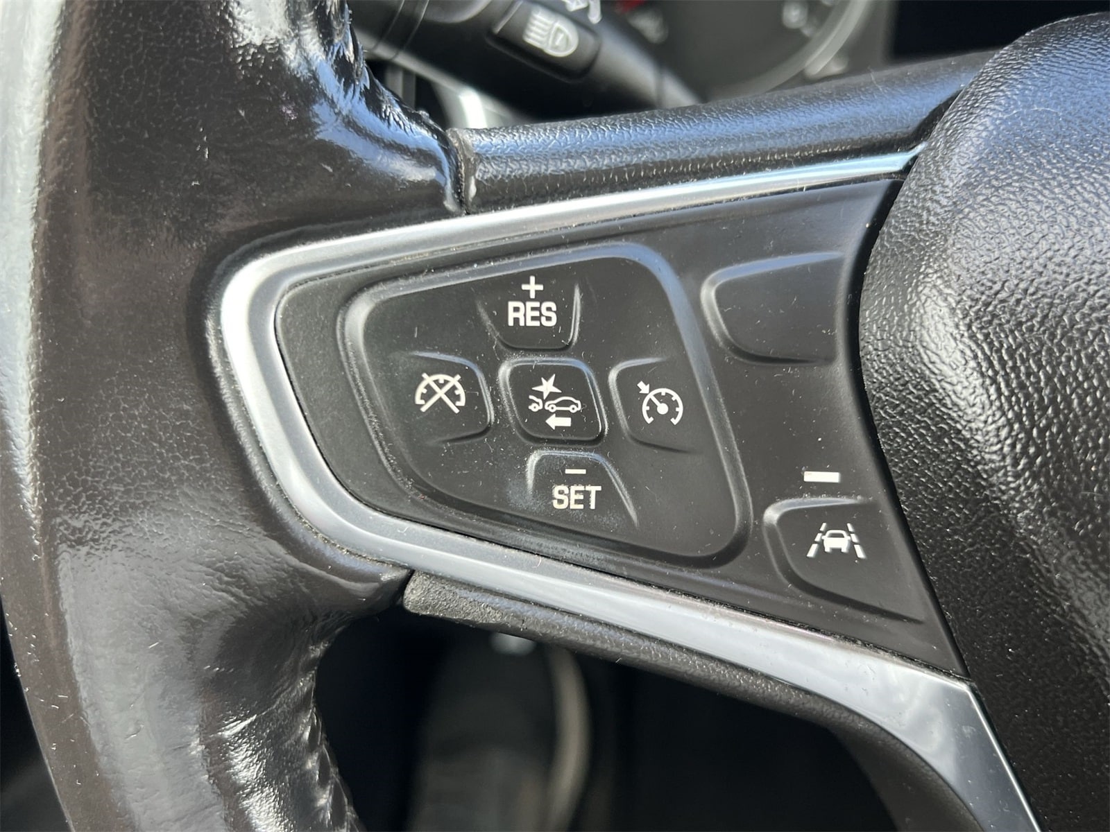 Thumbnail: 2019 Chevrolet Equinox - 23