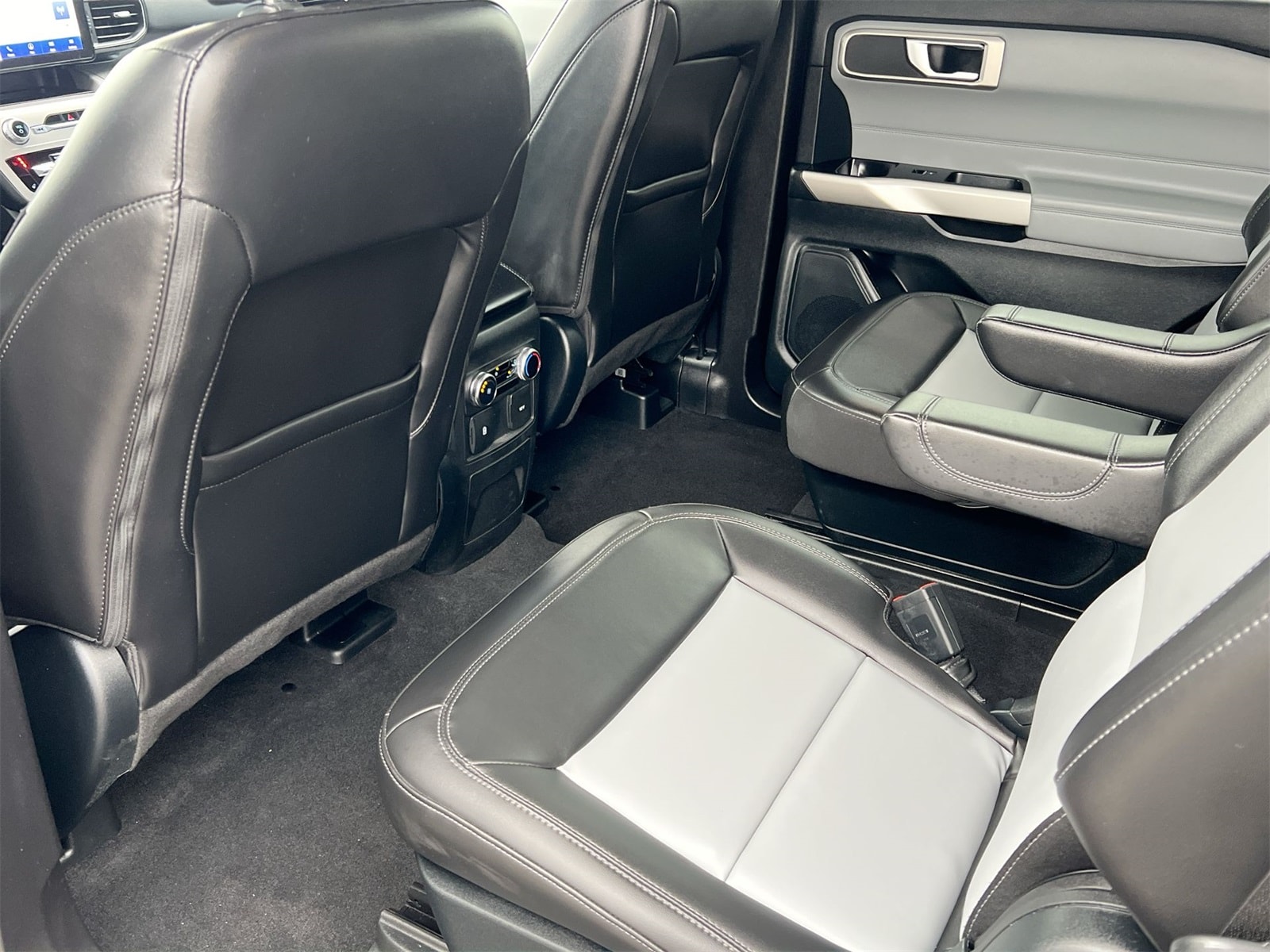 Thumbnail: 2023 Ford Explorer - 19