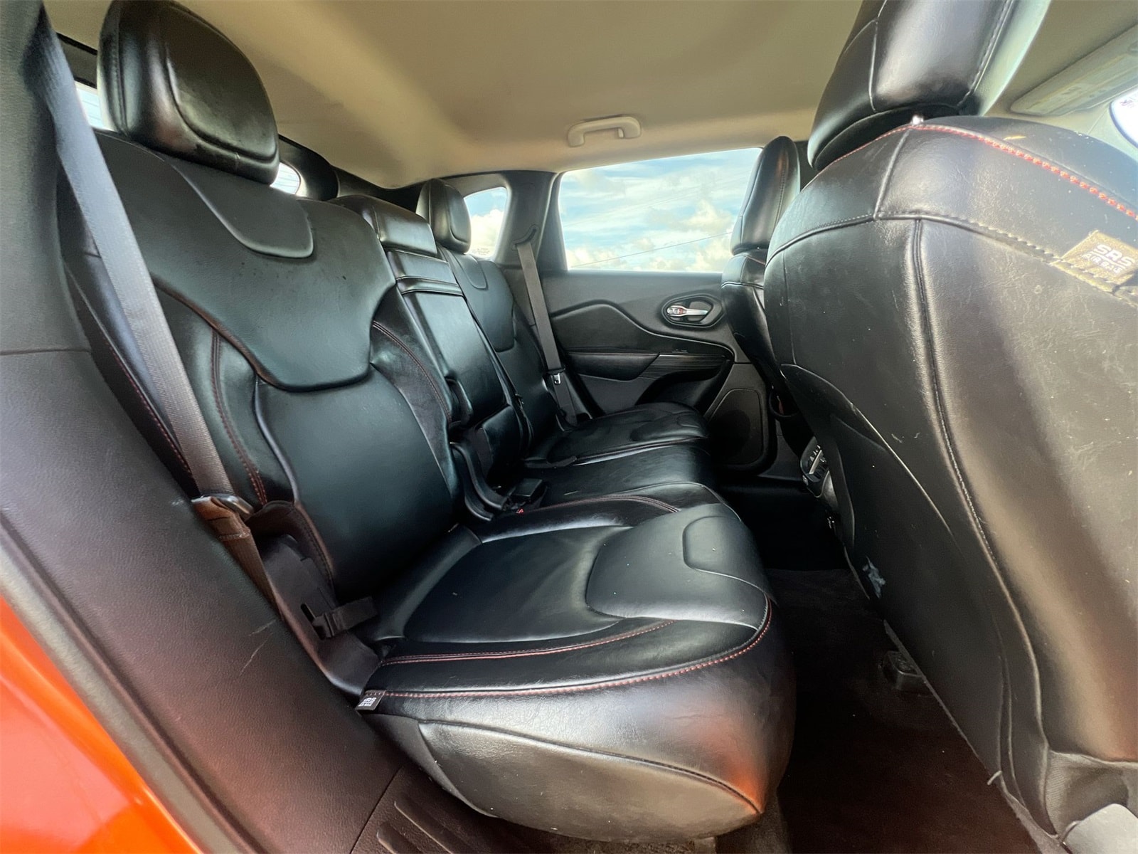 Thumbnail: 2015 Jeep Cherokee - 20