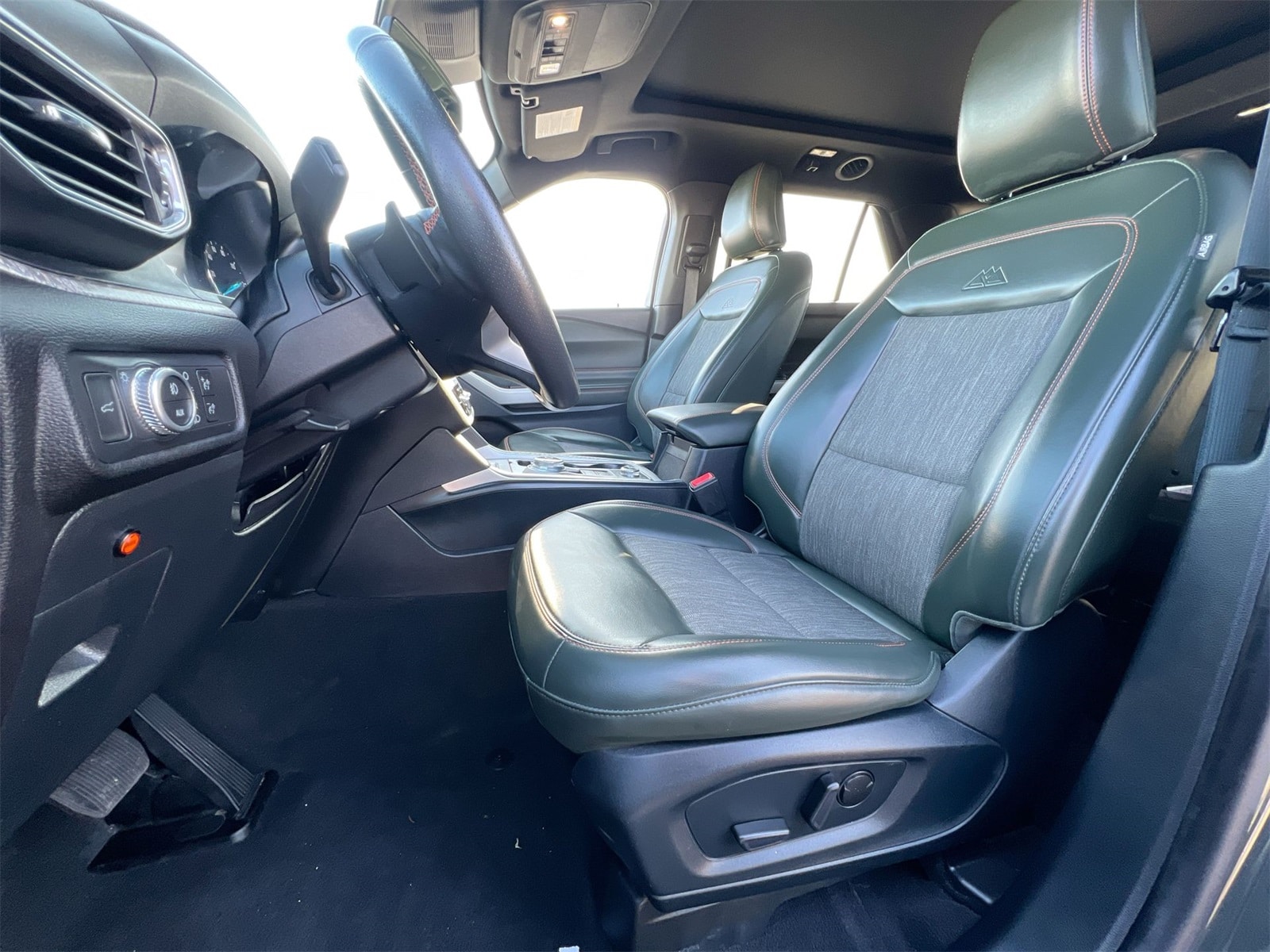 Thumbnail: 2022 Ford Explorer - 17