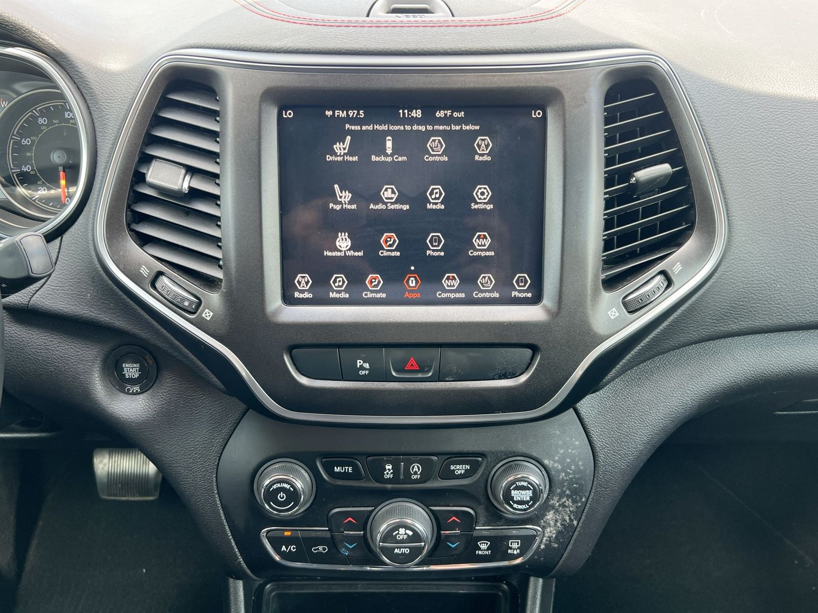 Thumbnail: 2019 Jeep Cherokee - 27