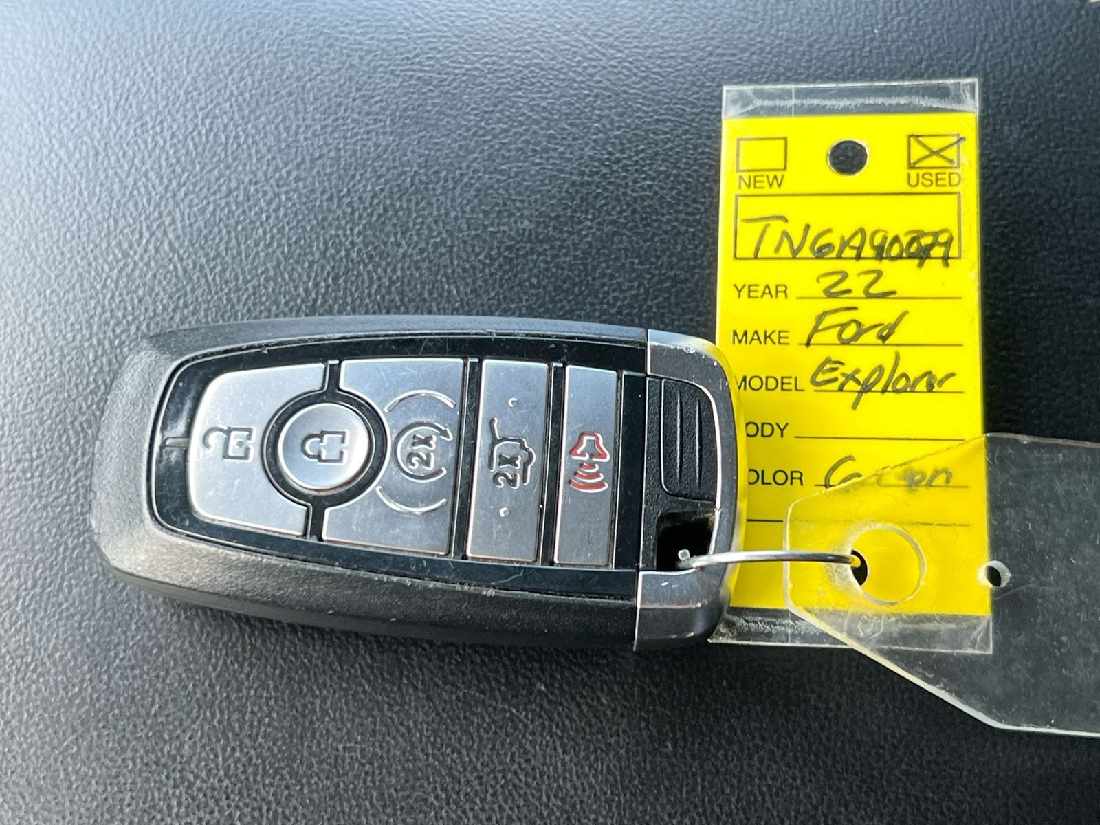 Thumbnail: 2022 Ford Explorer - 34