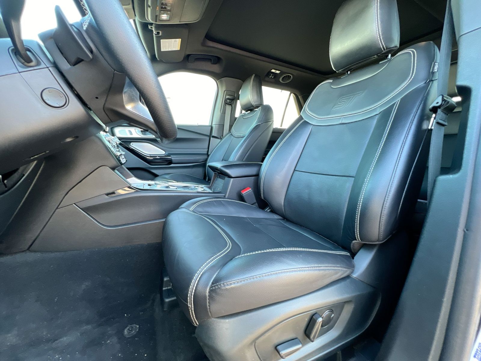 Thumbnail: 2023 Ford Explorer - 16