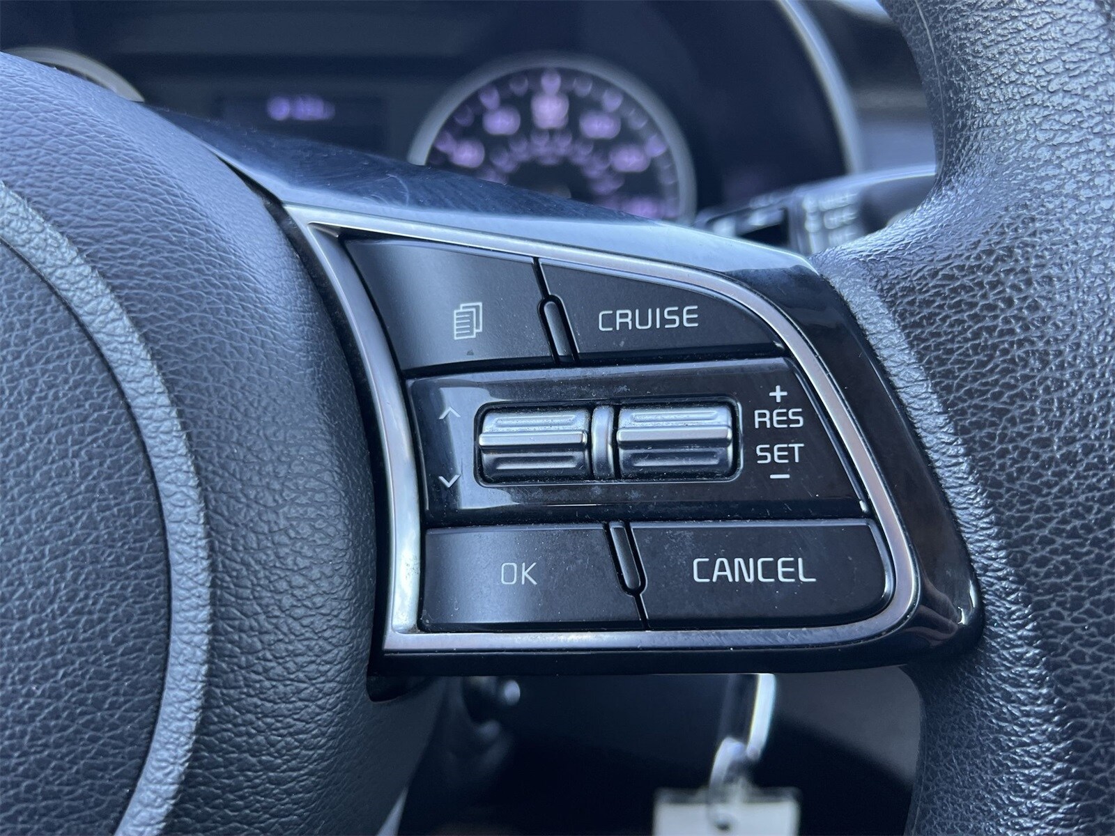 Thumbnail: 2019 Kia Forte - 25