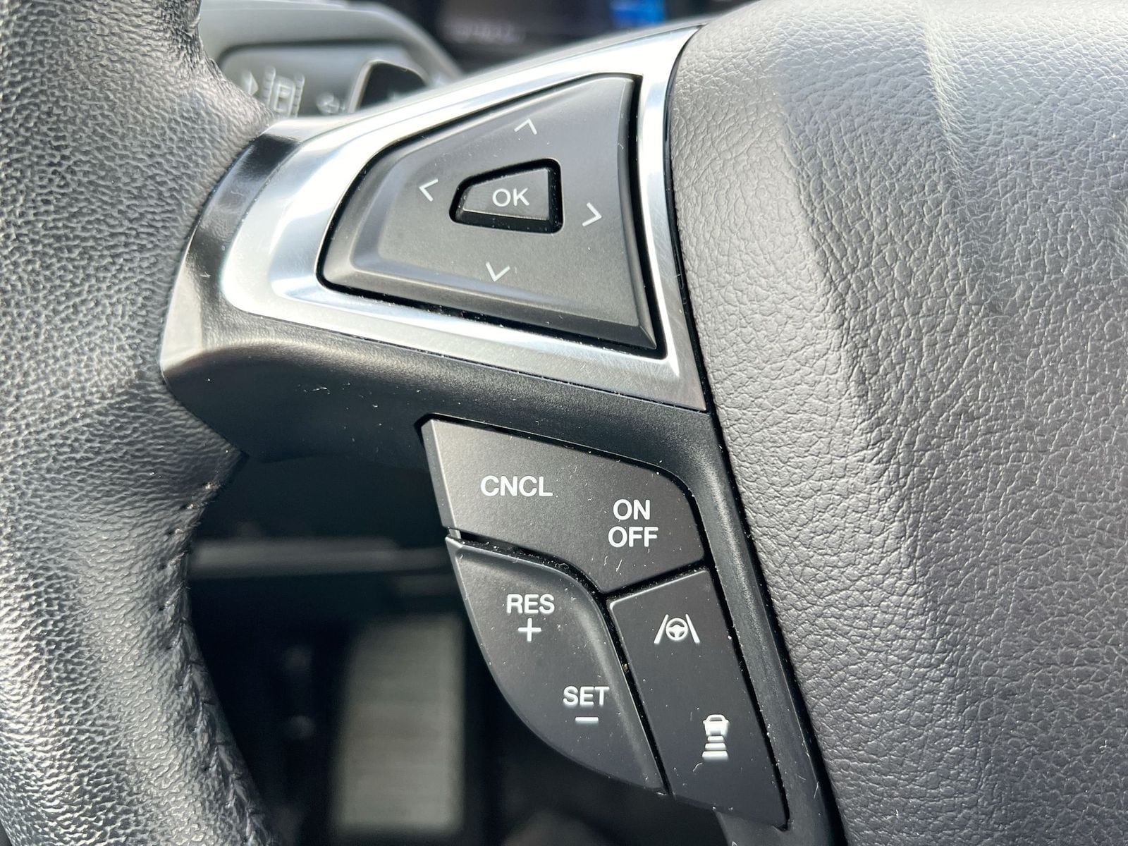 Thumbnail: 2024 Ford Edge - 22