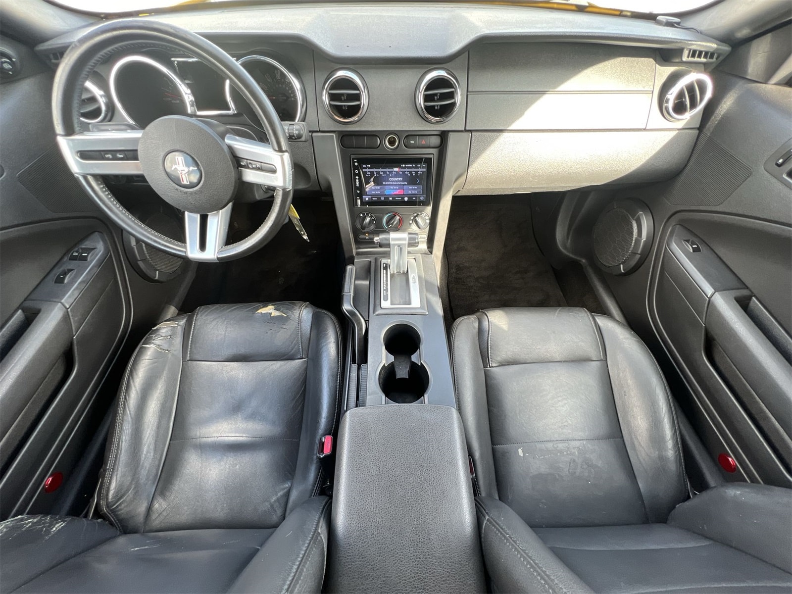 Thumbnail: 2005 Ford Mustang - 15