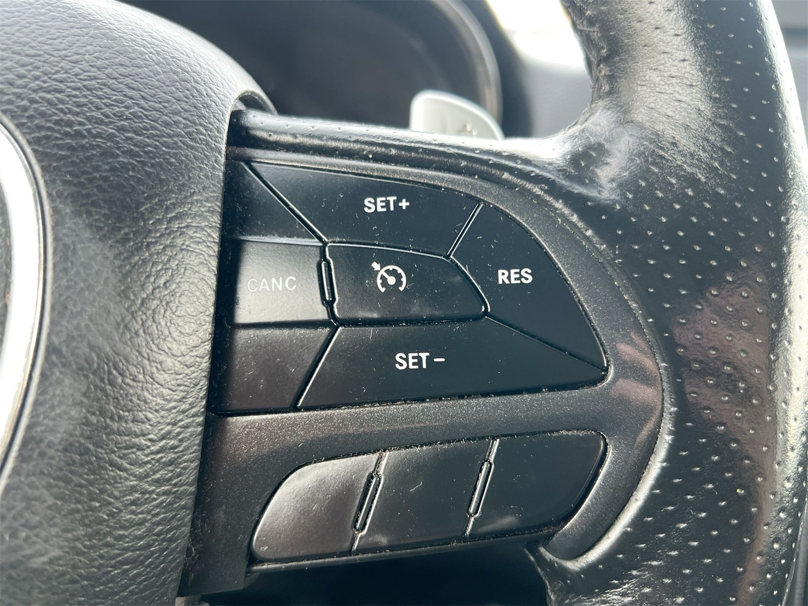 Thumbnail: 2019 Dodge Durango - 25