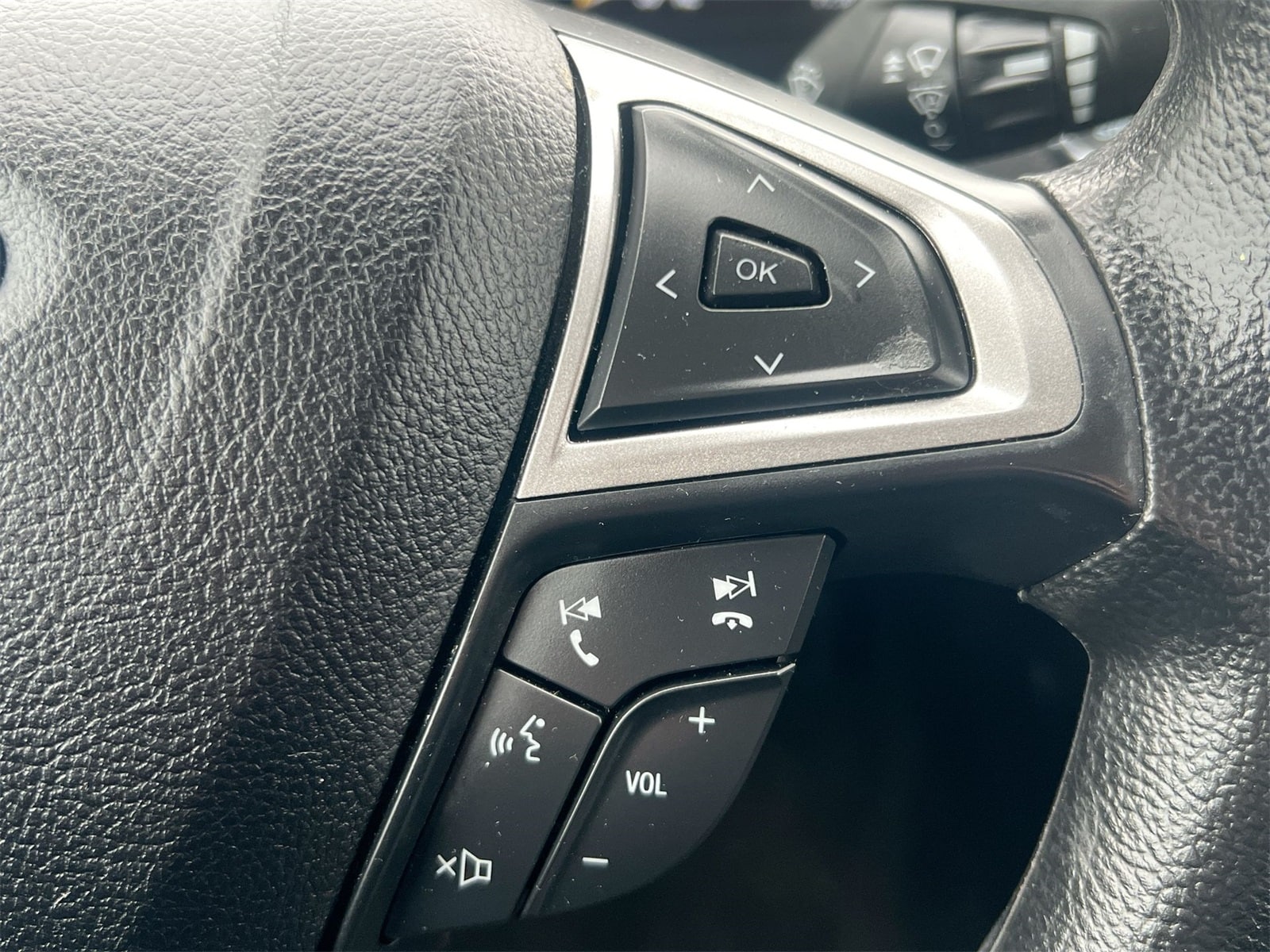 Thumbnail: 2020 Ford Fusion - 24