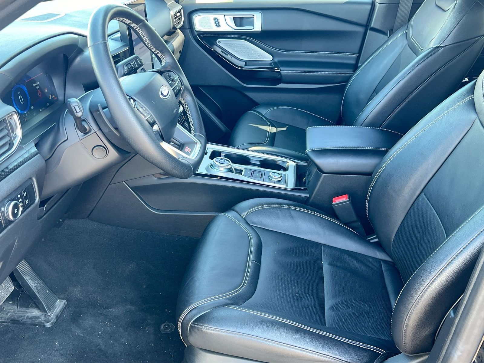 Thumbnail: 2023 Ford Explorer - 10