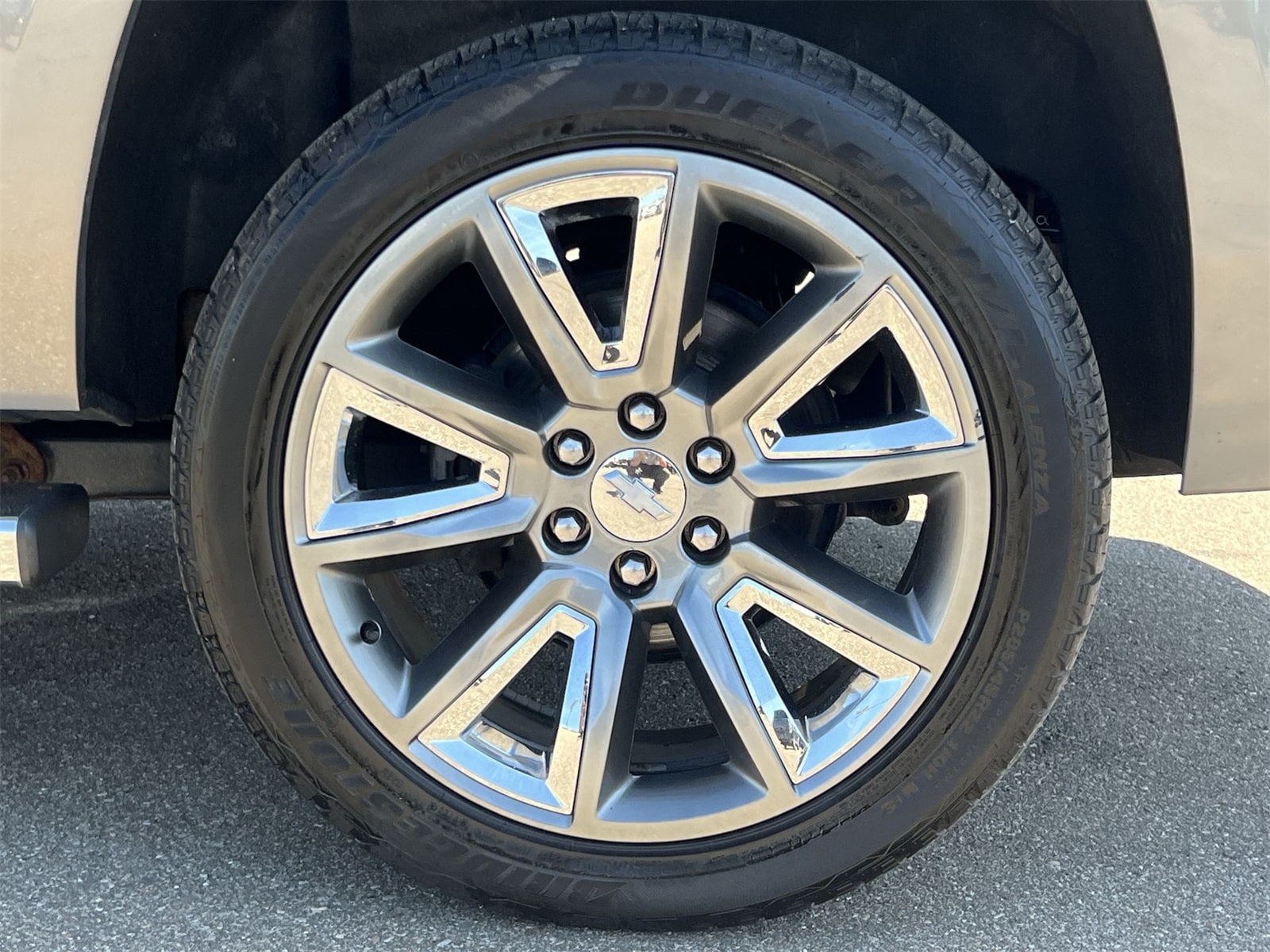 Thumbnail: 2019 Chevrolet Suburban - 14