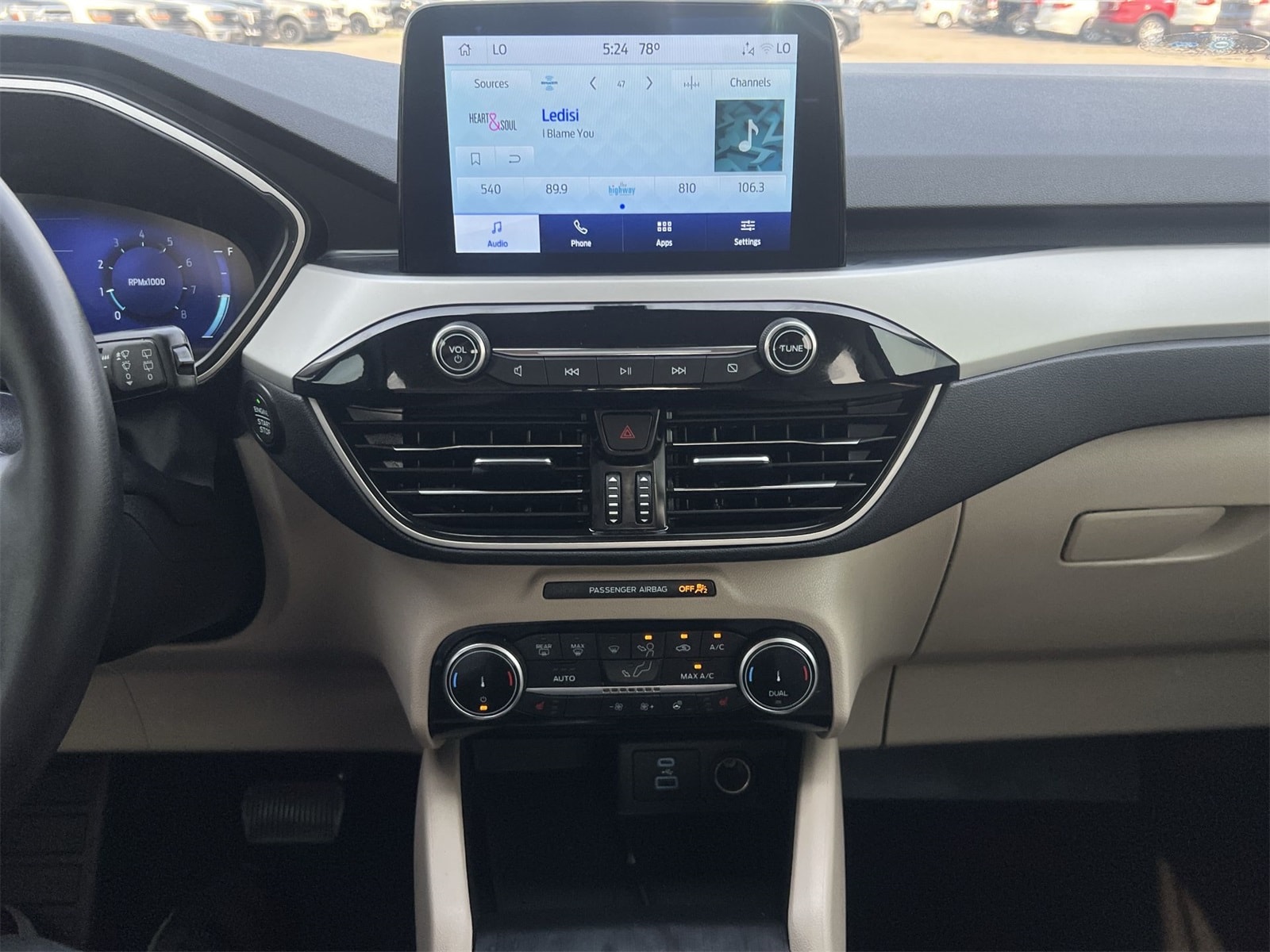 Thumbnail: 2022 Ford Escape - 28