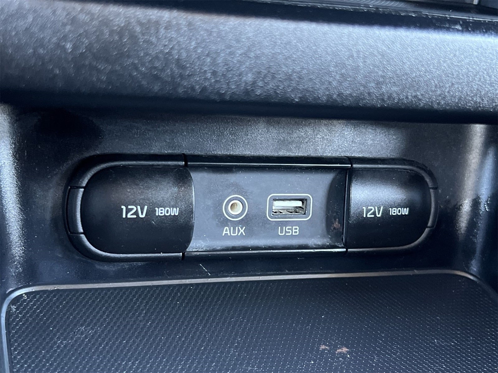 Thumbnail: 2019 Kia Forte - 31