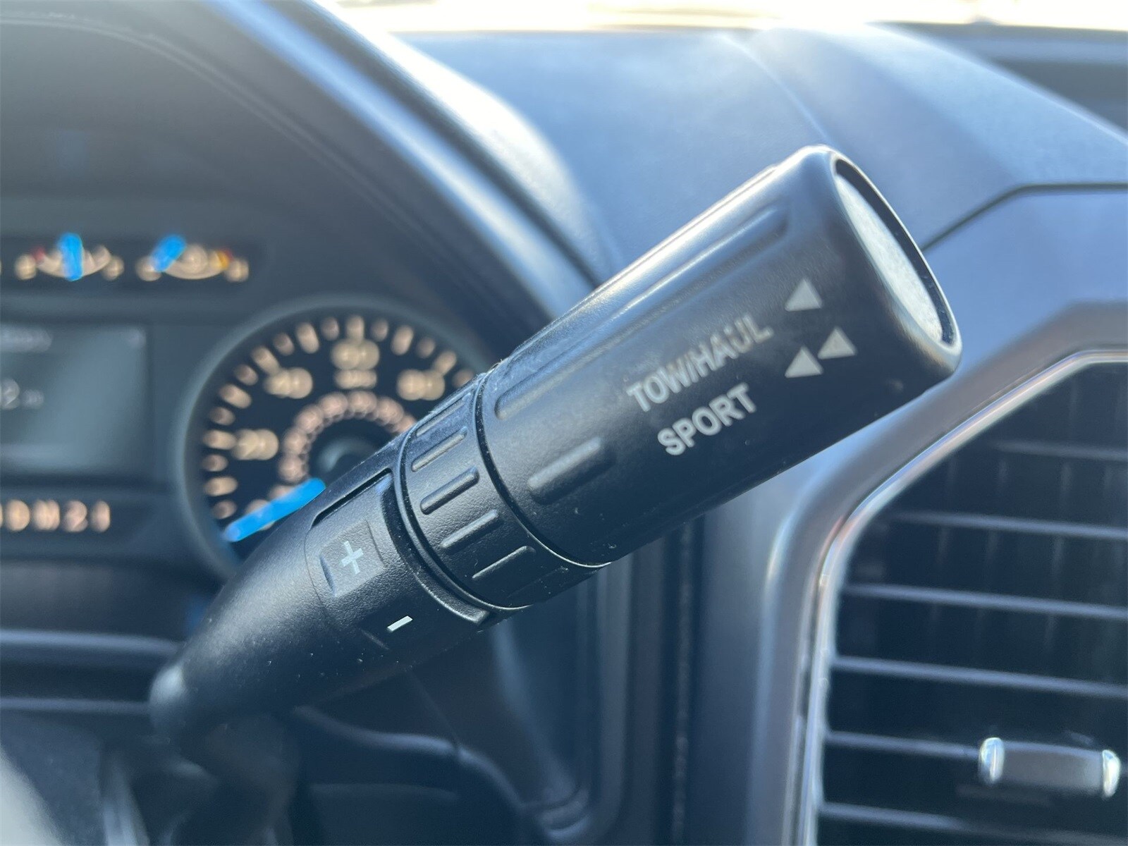 Thumbnail: 2016 Ford F-150 - 30