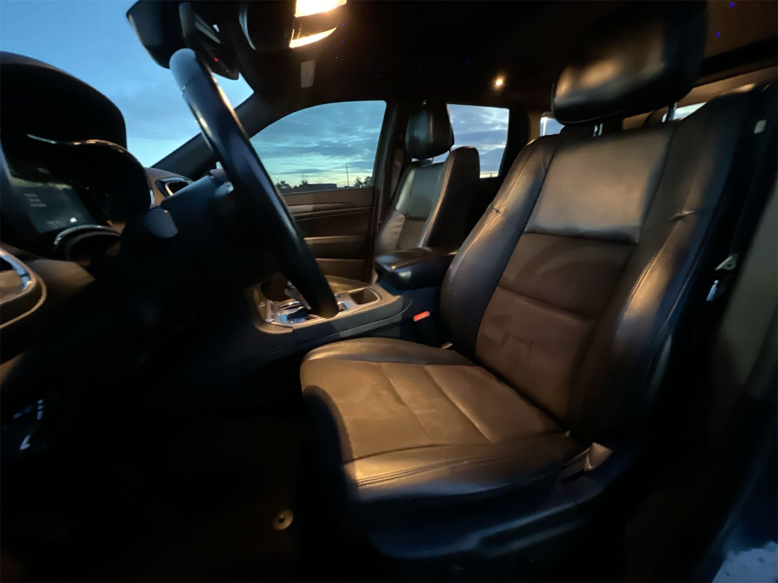 Thumbnail: 2020 Jeep Grand Cherokee - 16