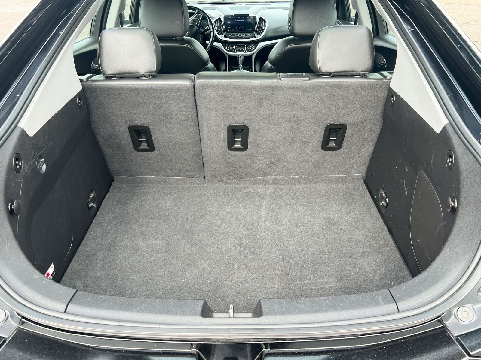 Thumbnail: 2019 Chevrolet Volt - 34