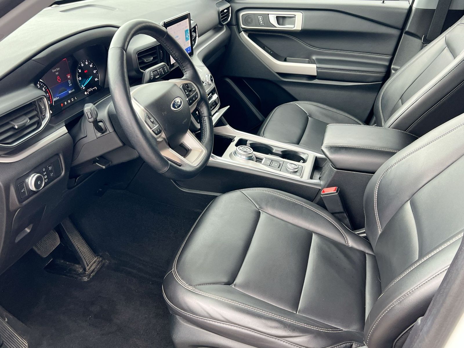 Thumbnail: 2022 Ford Explorer - 10