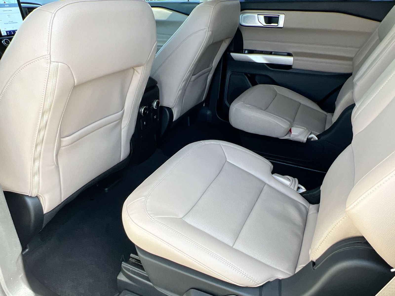 Thumbnail: 2023 Ford Explorer - 18