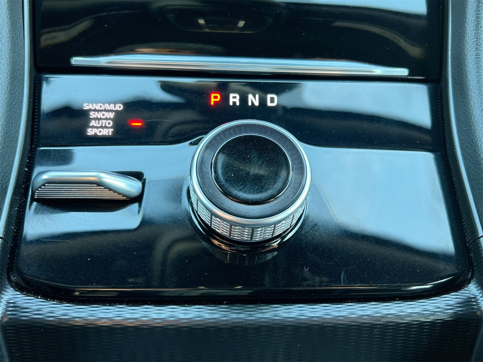 Thumbnail: 2024 Jeep Grand Cherokee - 32