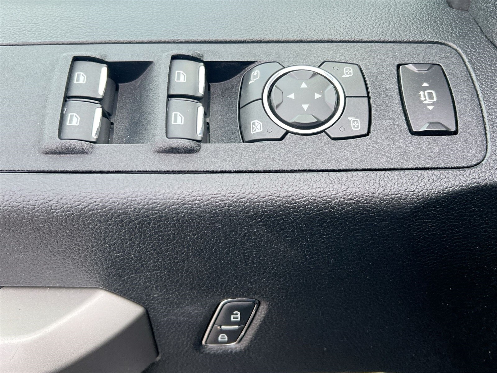 Thumbnail: 2019 Ford F-350 - 18