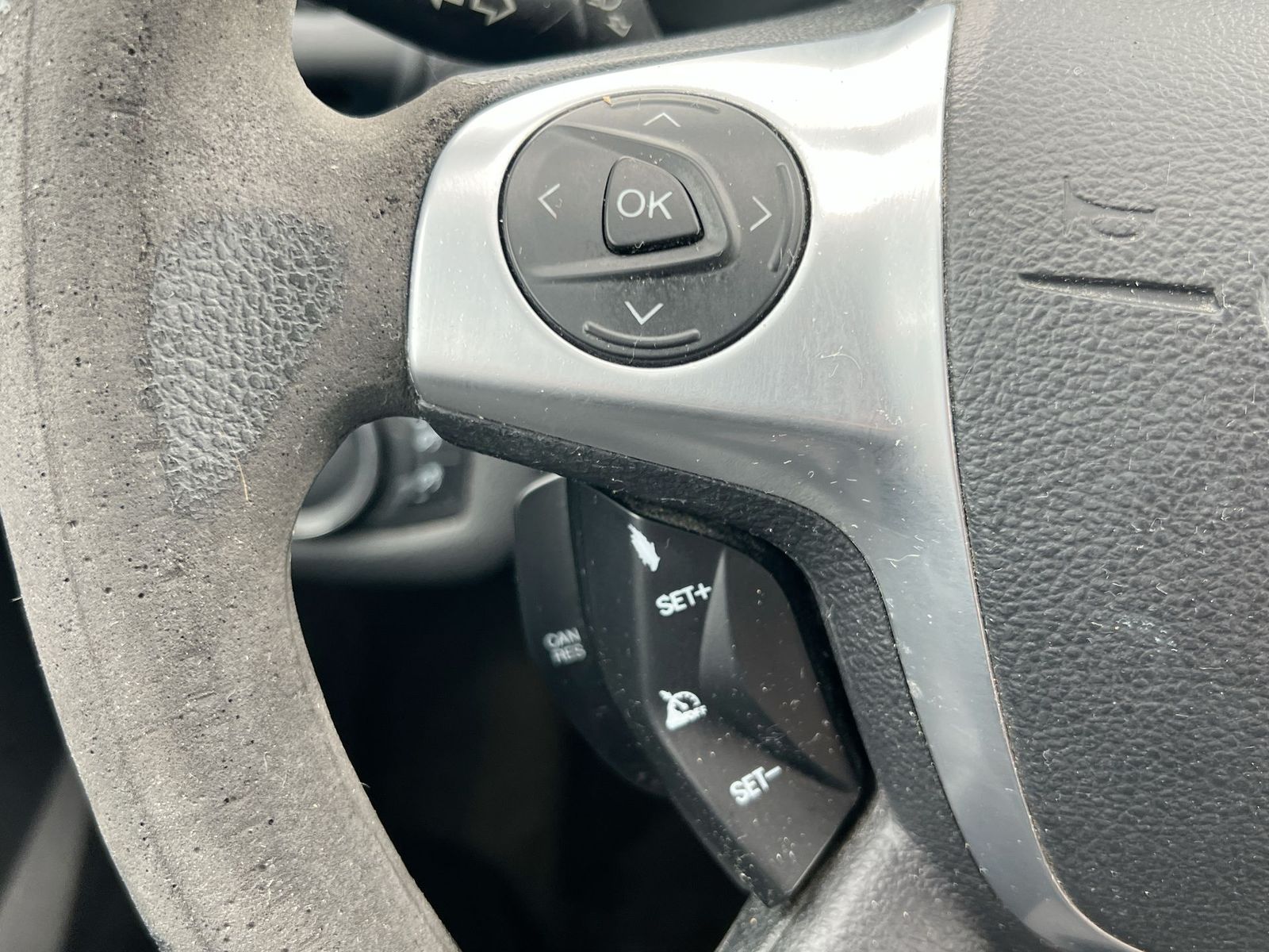 Thumbnail: 2014 Ford Escape - 23