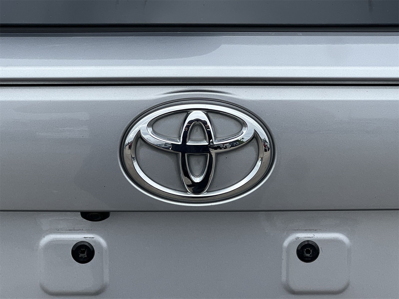 Thumbnail: 2020 Toyota RAV4 - 12
