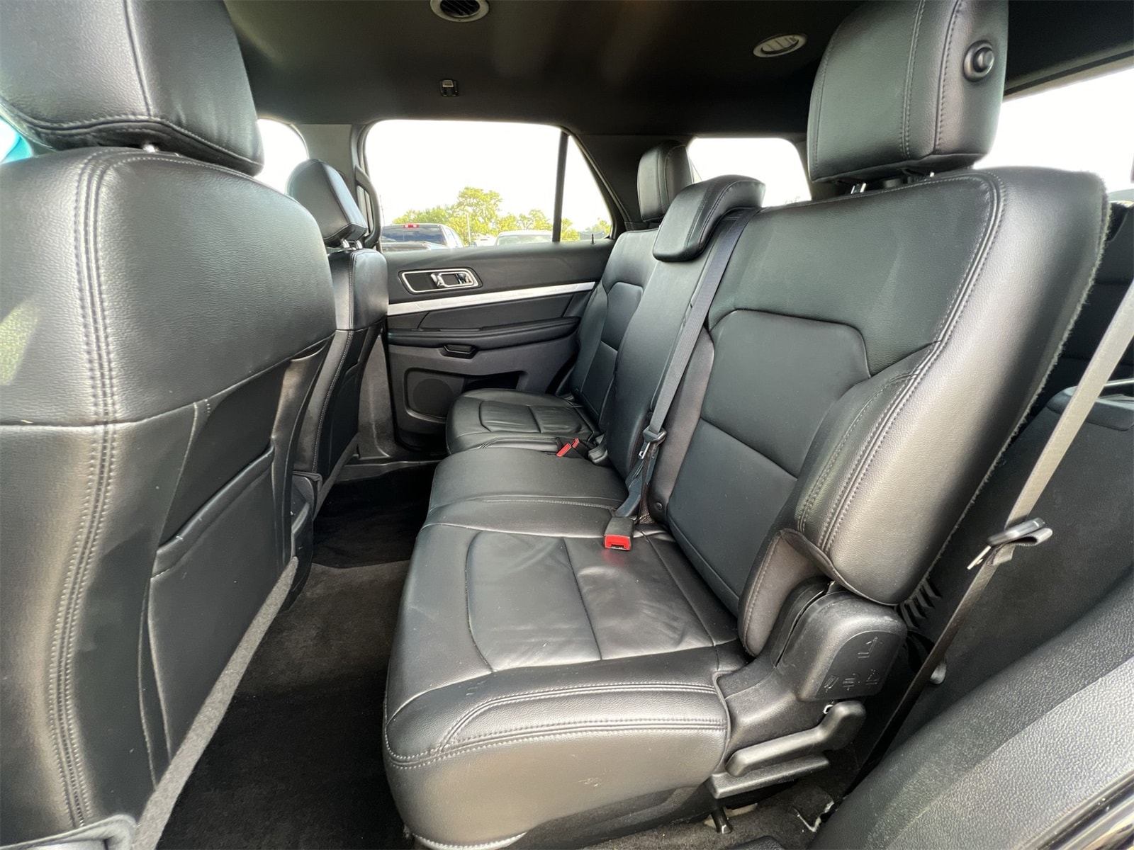 Thumbnail: 2016 Ford Explorer - 19