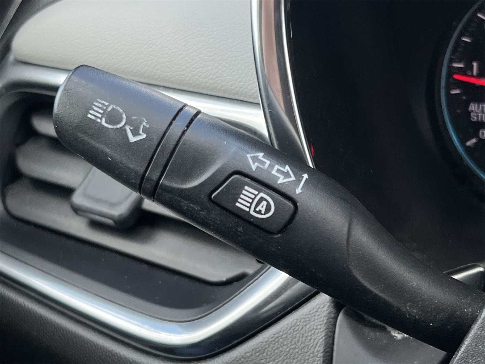 Thumbnail: 2020 Chevrolet Equinox - 27