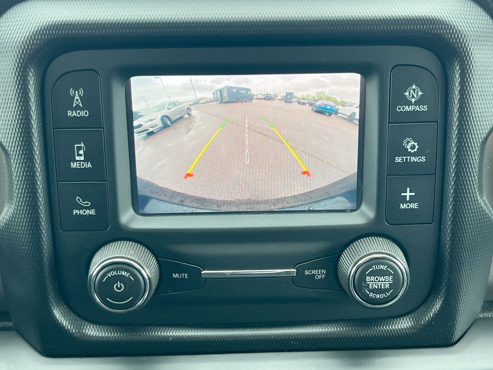 Thumbnail: 2020 Jeep Wrangler - 29
