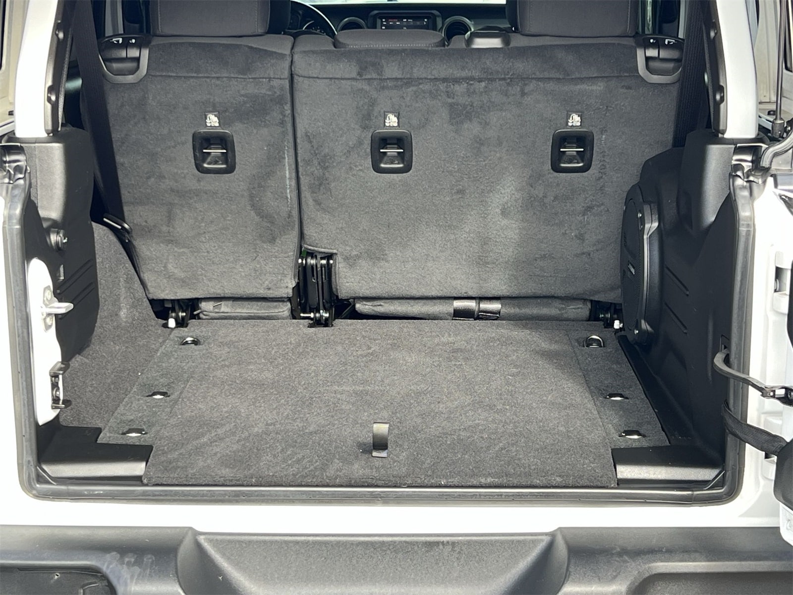 Thumbnail: 2023 Jeep Wrangler - 34